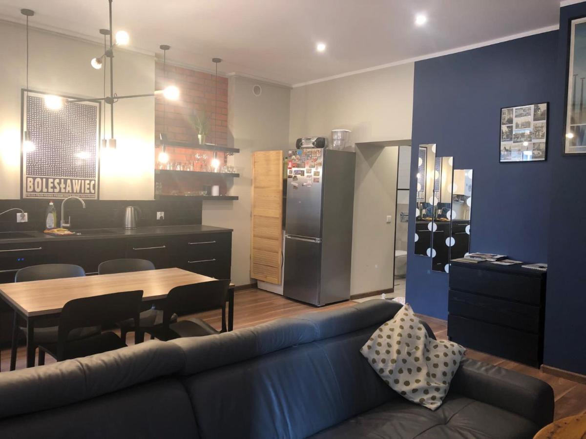 Apartament Srodmiescie 1 Sypialnia Oraz 1 Salon Wałbrzych Extérieur photo